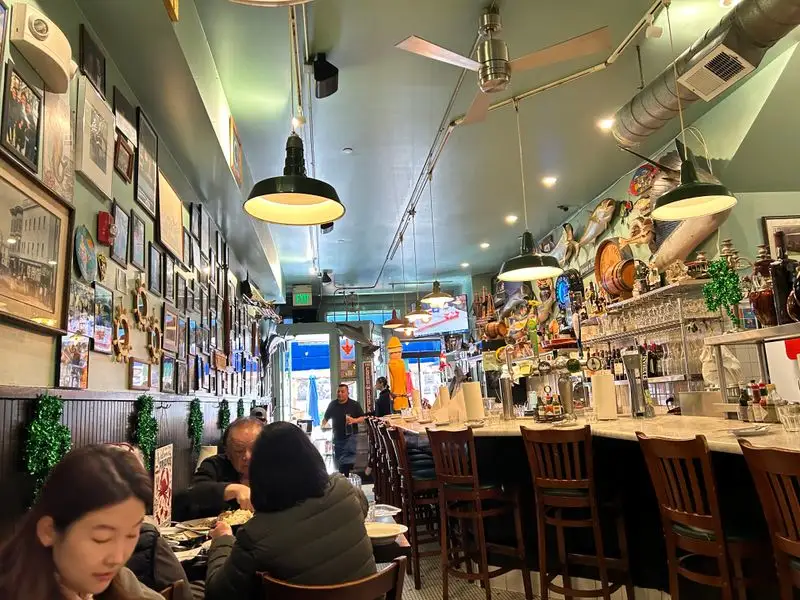 Service, Vibe, and Neighborhood Warmth