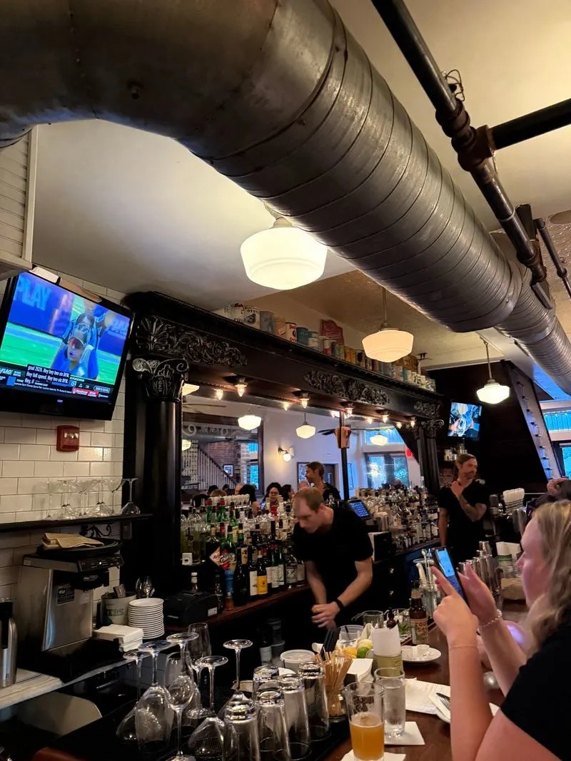 Service and Atmosphere: Why It Works