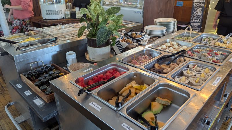 Sunday breakfast buffet highlights