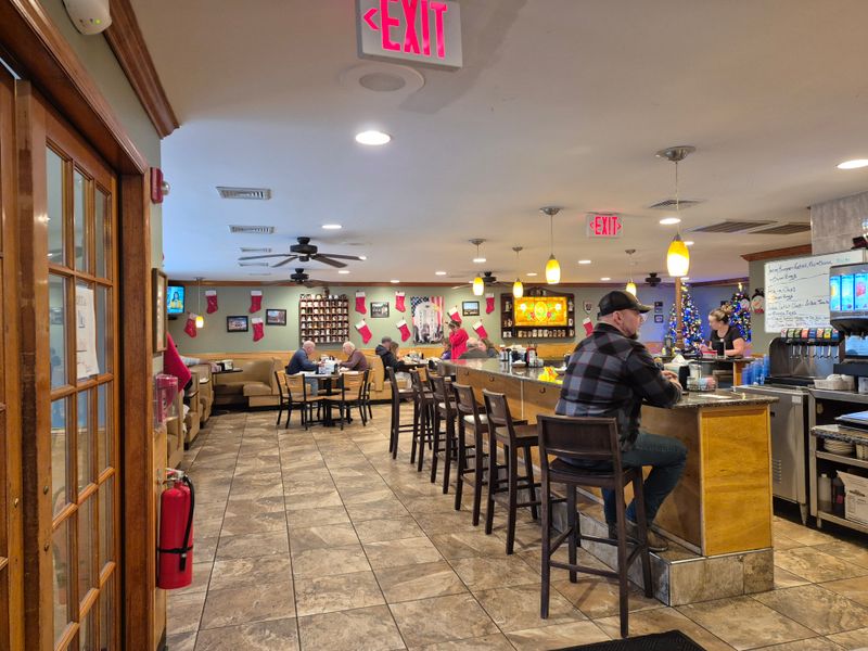 Service and vibe: what to expect