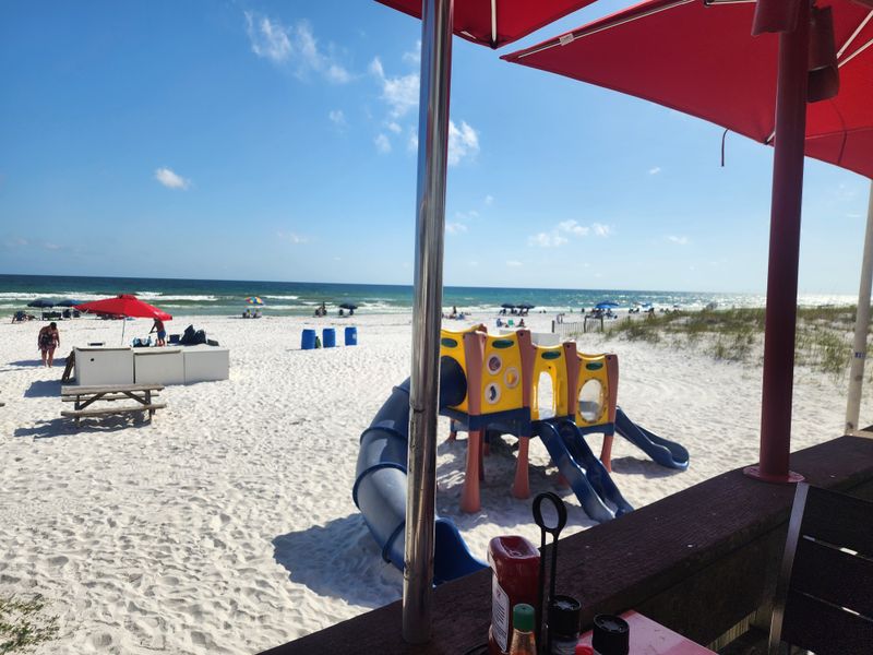 Setting The Scene: Gulf Views And Easygoing Vibes