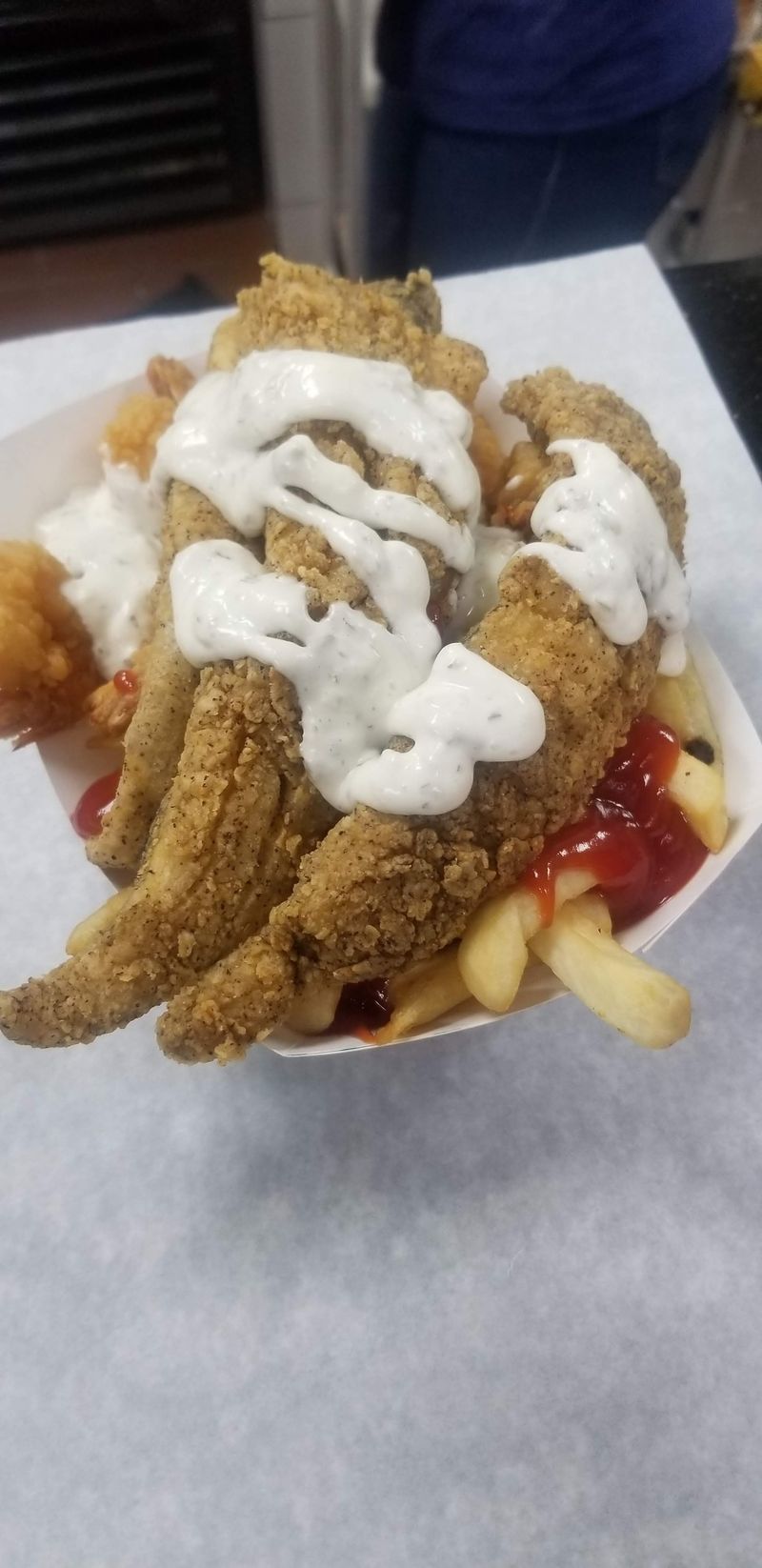 What to order: fish choices, fries, and sides