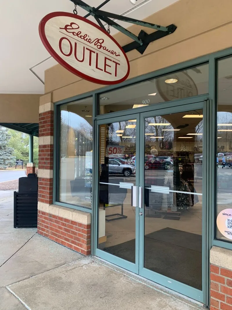 Essential planning details and operating hours