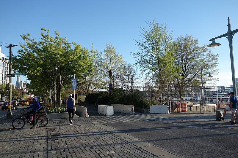 Hudson River Waterfront Park