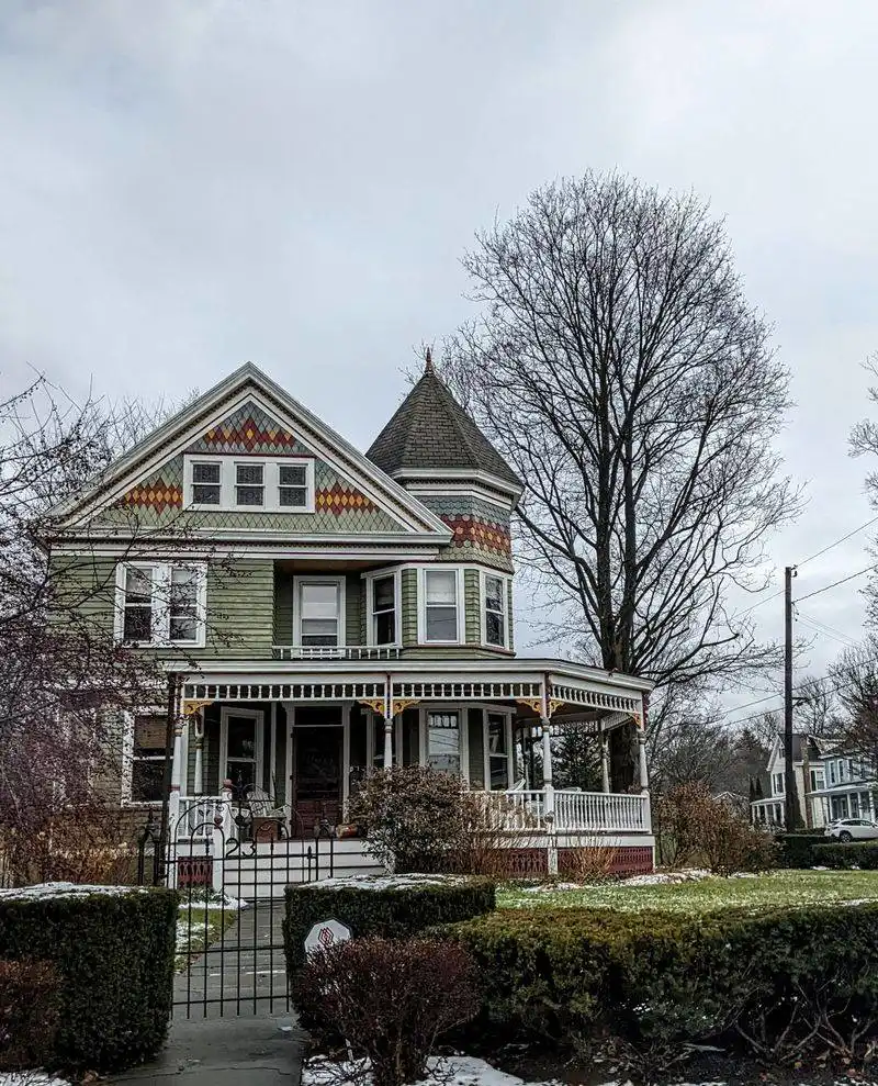 A Brief History That Makes Antiquing Meaningful