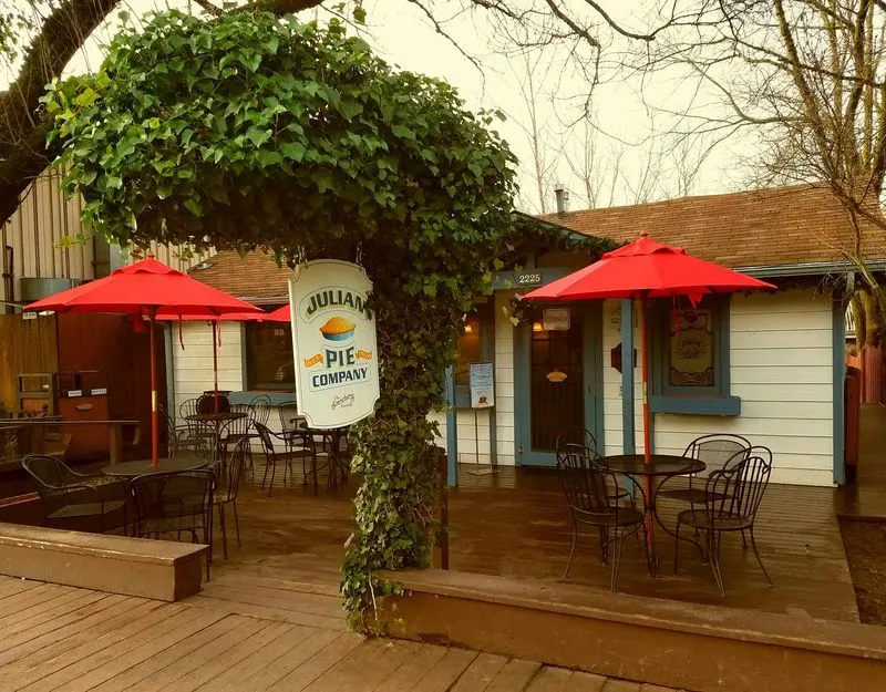 A quick guide to visiting the Main Street bakery