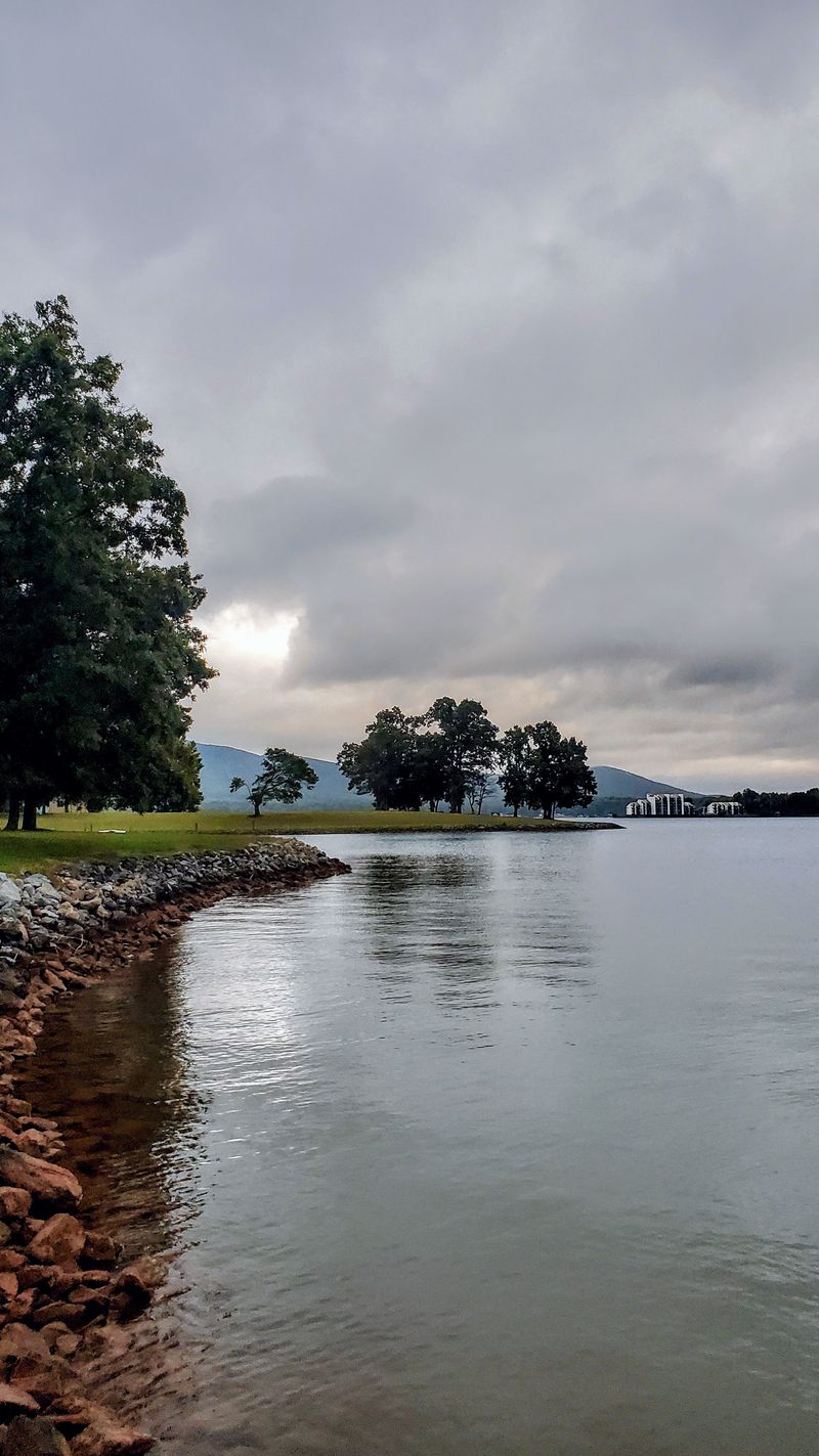 Smith Mountain Lake