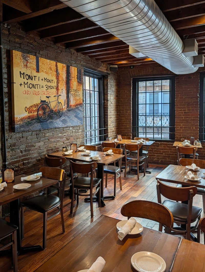 Hours, reservations, and timing your visit