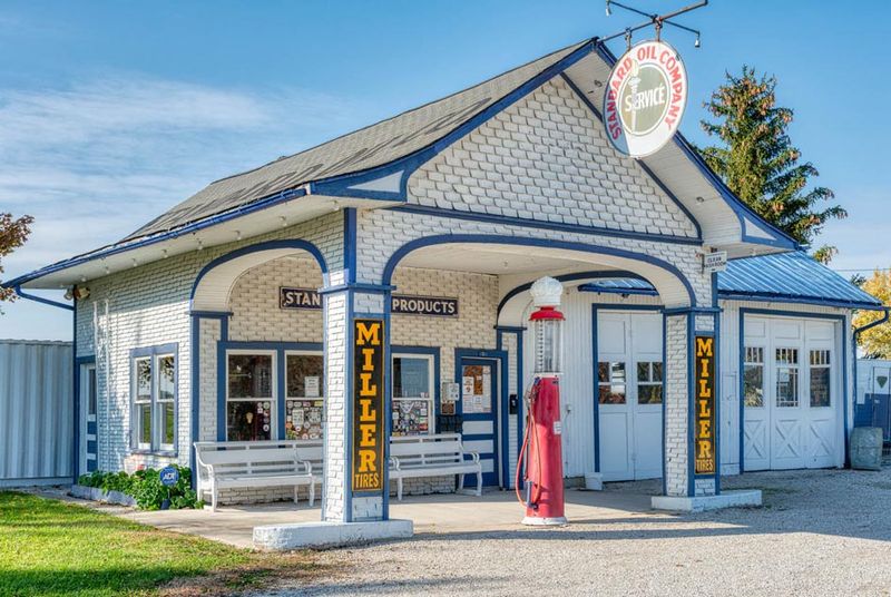 Standard Oil of Illinois Gas Station - Odell