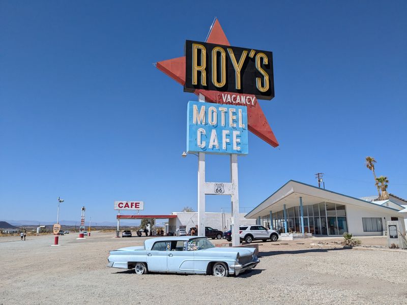 Roy&rsquo;s Motel and Caf&eacute;