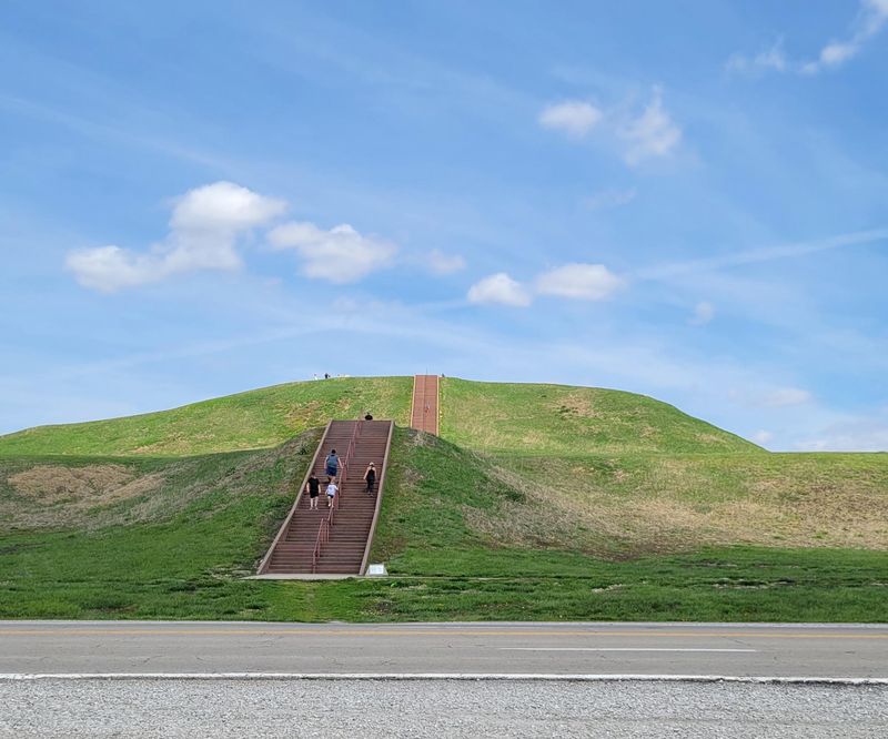 Cahokia Mounds State Historic Site &ndash; Collinsville