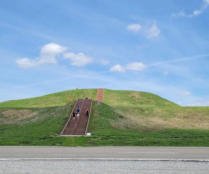 Cahokia Mounds State Historic Site &ndash; Collinsville