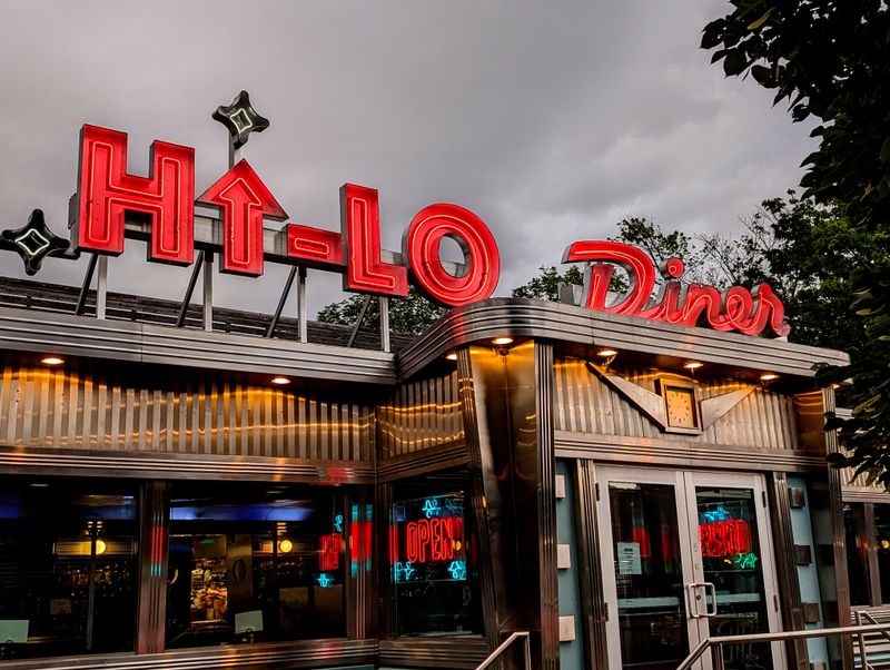 Hi-Lo Diner (Minneapolis, Minnesota)