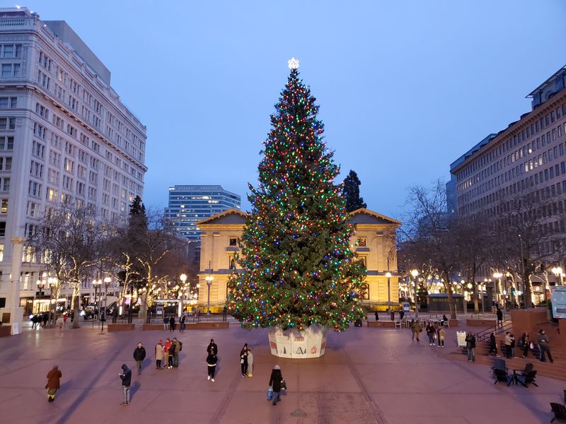 Pioneer Courthouse Square tree lighting and events