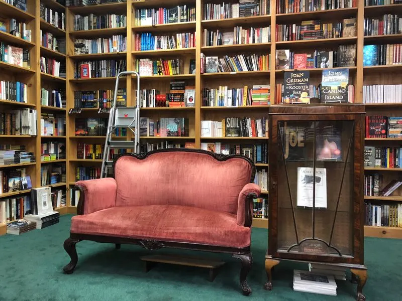 Lemuria Books &mdash; Jackson