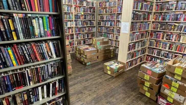 11 Minnesota Bookstores So Big You&rsquo;ll Want to Clear Your Schedule