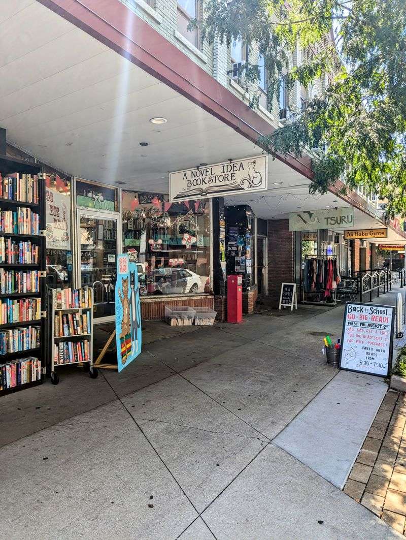 A Novel Idea Bookstore &mdash; Lincoln, NE