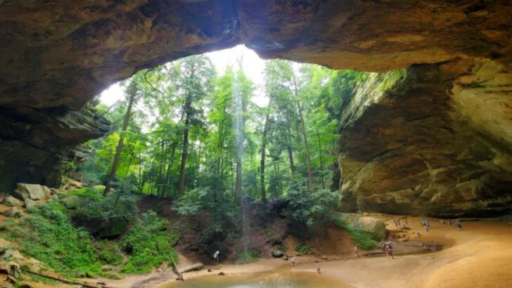 11 Ohio Waterfalls That Look Almost Too Beautiful to Be Real