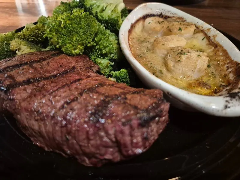 Chuck&rsquo;s Steak House &mdash; Rocky Hill