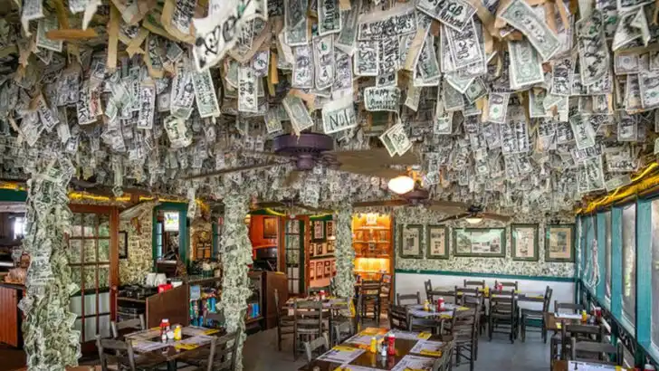 A Florida restaurant serving a cheeseburger people travel out of their way for