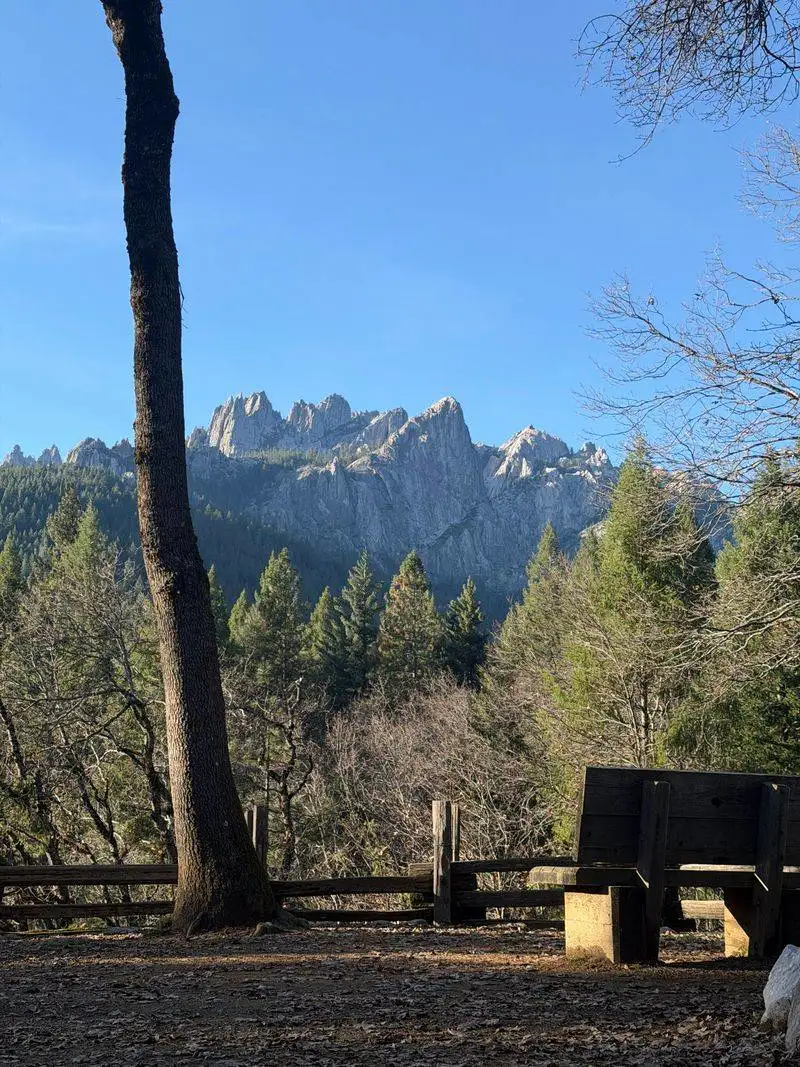 A Less Crowded Alternative to Nearby Icons