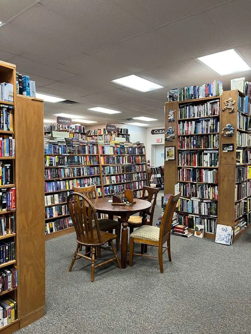 Frugal Muse Books (Madison)