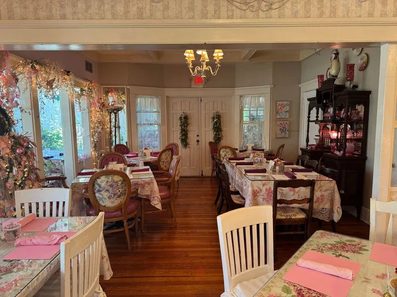 Inside the lavender house: lace, light, and vintage charm