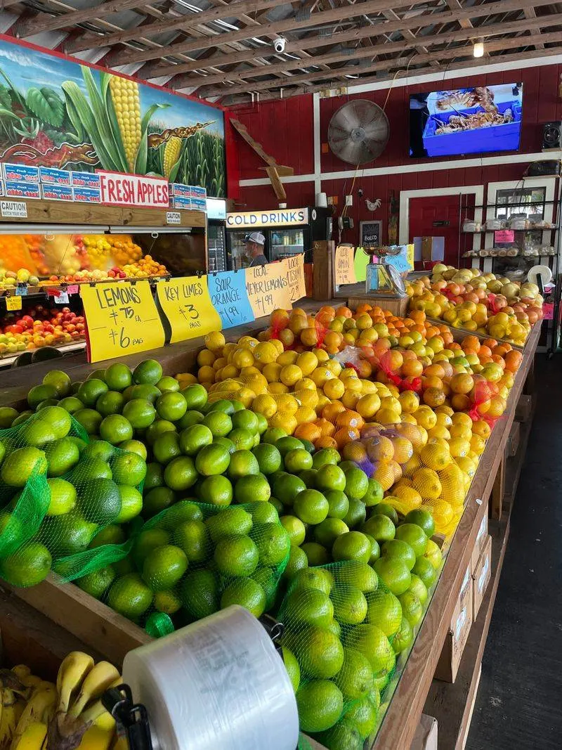 Why Rooster&rsquo;s Became a Florida Roadside Icon