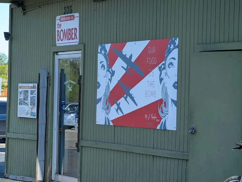 Aviation-Themed Decor