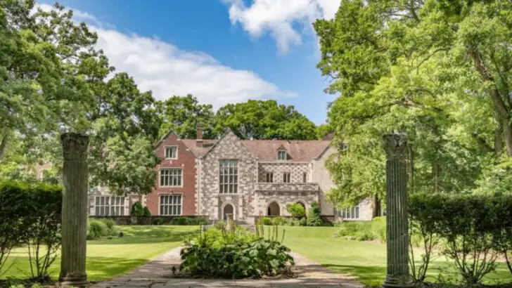 A stunning castle in Iowa that keeps earning repeat visits