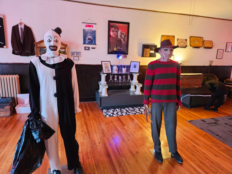 Photo etiquette and merch to remember the chills