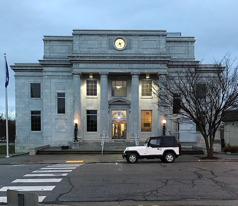 Close to Bigger Cities Without Big-City Stress