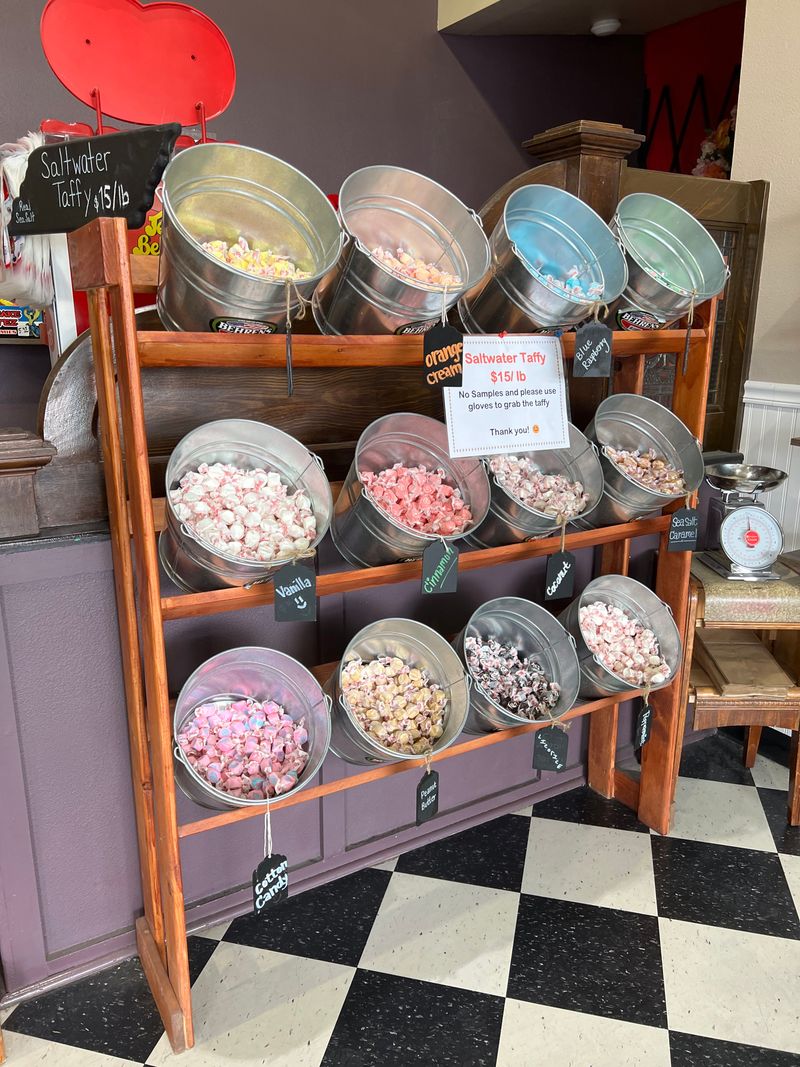 Alaska – Sweet Darlings Candy Shop, Seward