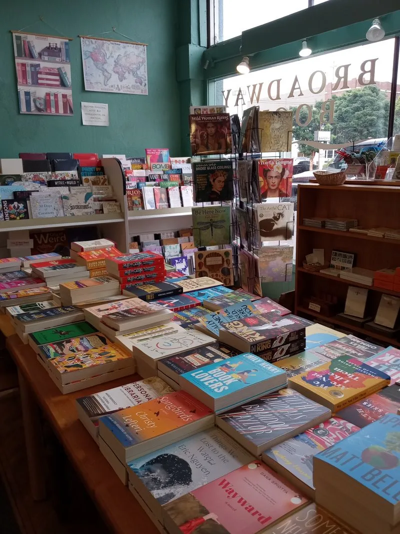 Broadway Books — Portland, OR