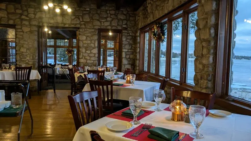 Service With Quiet Confidence