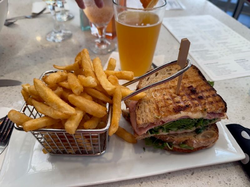 California &ndash; Lulu California Bistro, Palm Springs