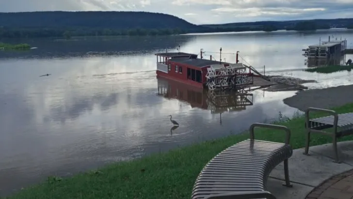 At this Pennsylvania river crossing, America&rsquo;s last wooden paddlewheel ferry still runs