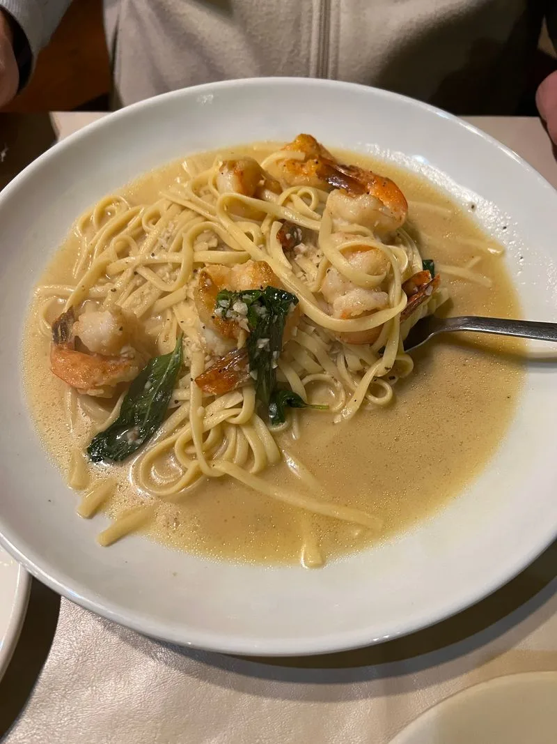 Shrimp Scampi and Primavera Favorites