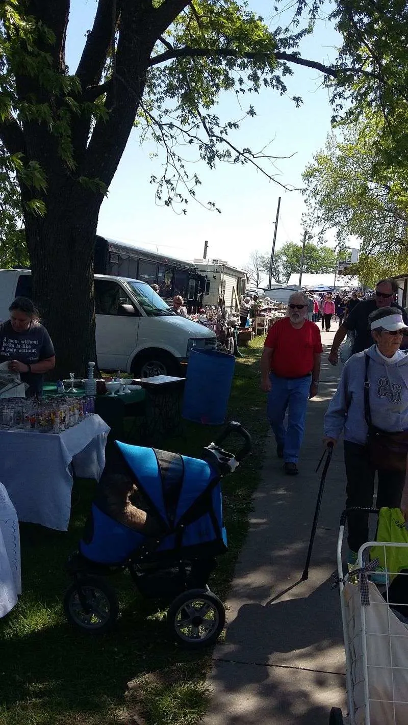 What to eat and where to rest between treasure hunts