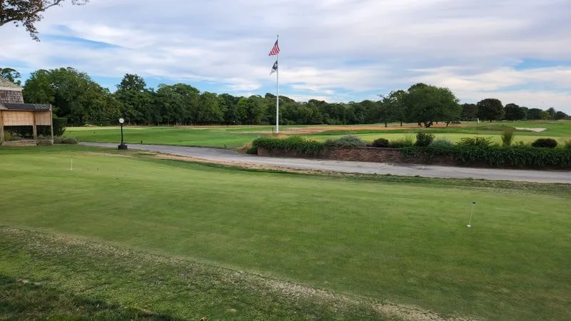 Bellport Country Club and Golf Views