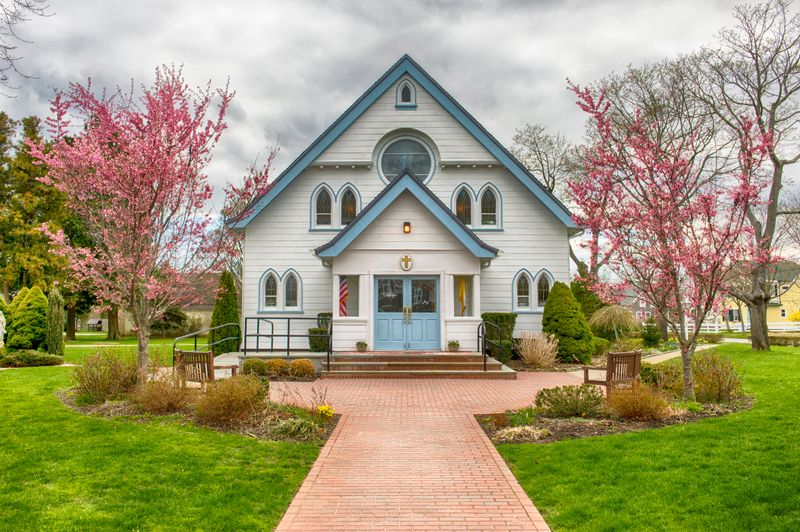 Historic Bellport Lane and Village Green