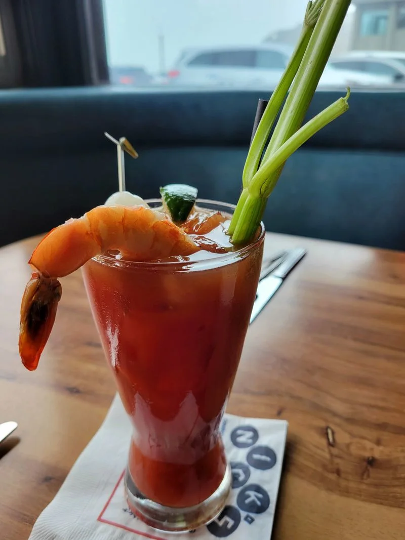 Drinks and the Lounge Scene