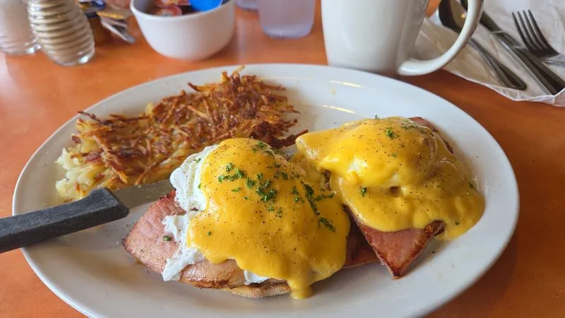 Guadalajara Eggs Benedict