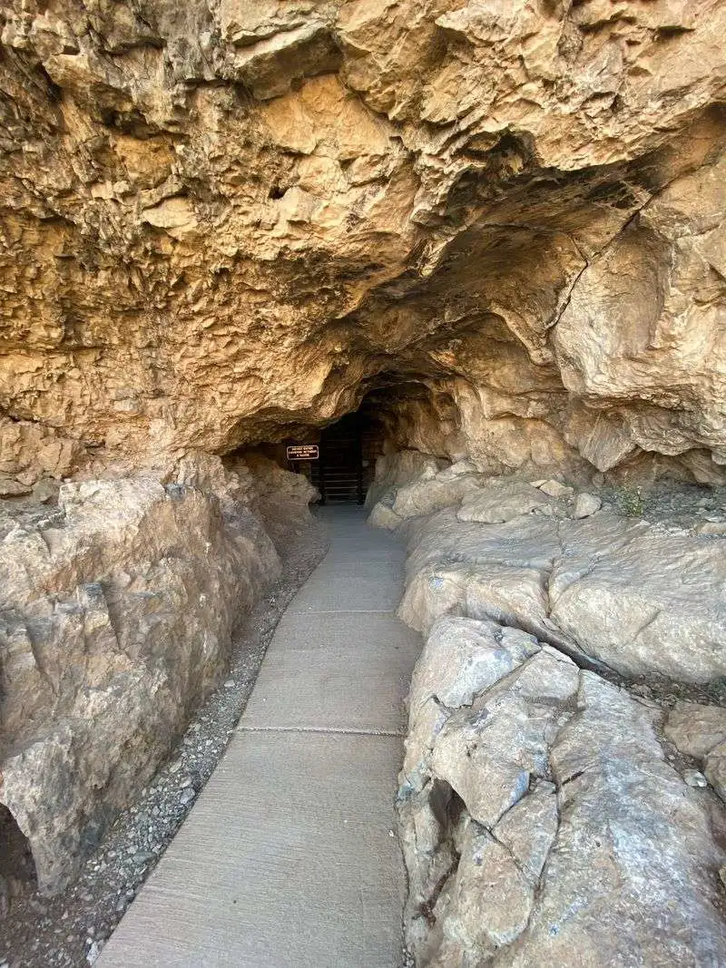 Mitchell Caverns (Mojave National Preserve)