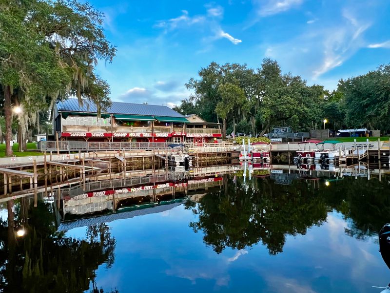 Swamp House Riverfront Grill &ndash; DeBary