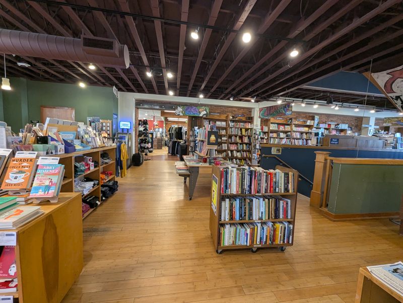 Village Books and Paper Dreams &mdash; Bellingham, Washington