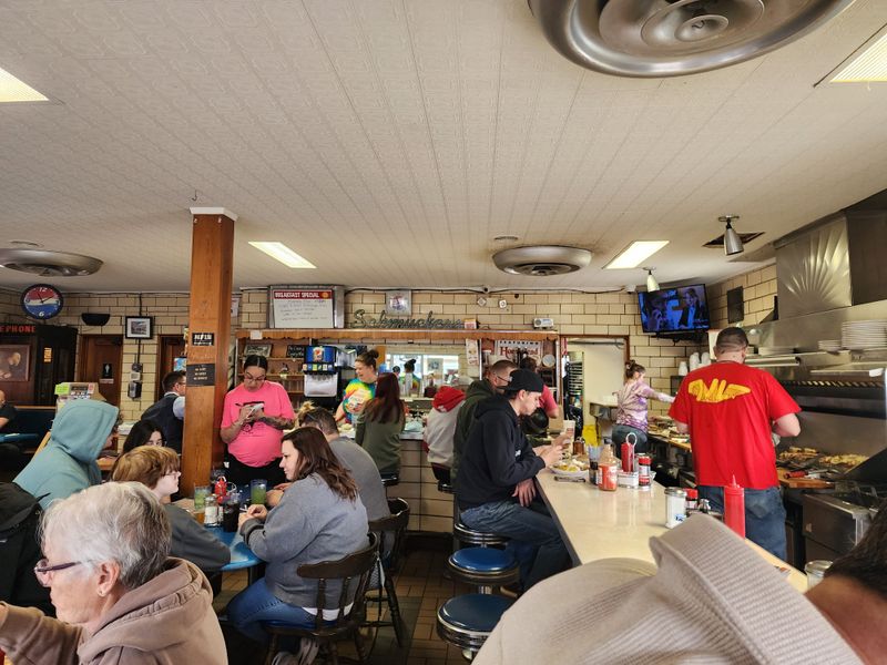 Schmucker&rsquo;s Restaurant &mdash; Toledo