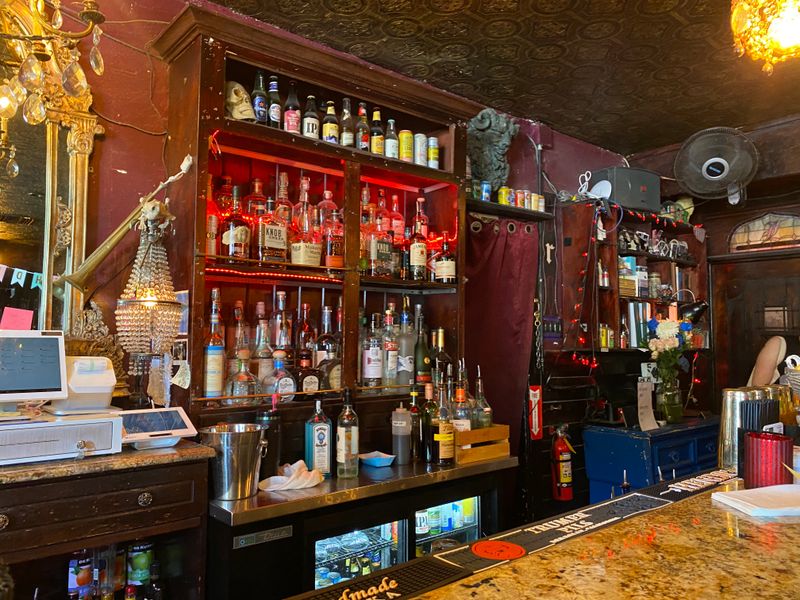 R Bar &mdash; Los Angeles, California