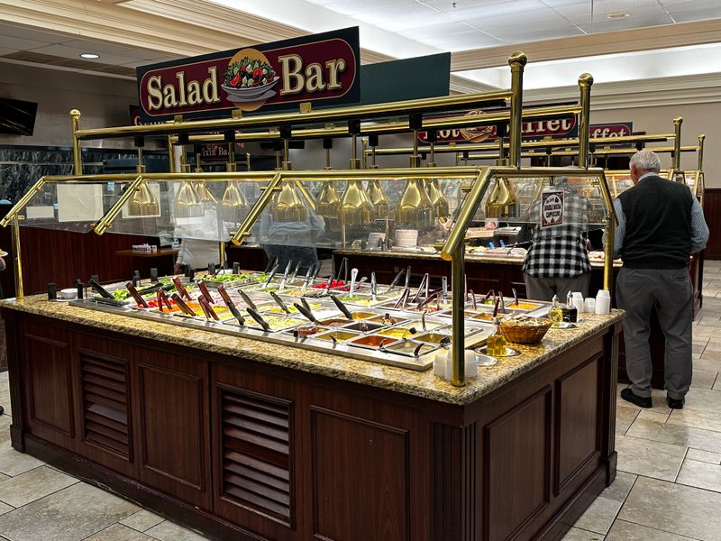 Salad bar, sides, and those Pennsylvania Dutch comforts