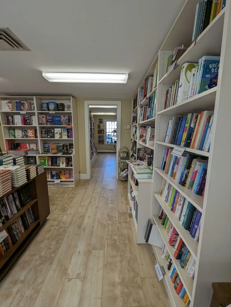 River Bend Bookshop (Glastonbury)